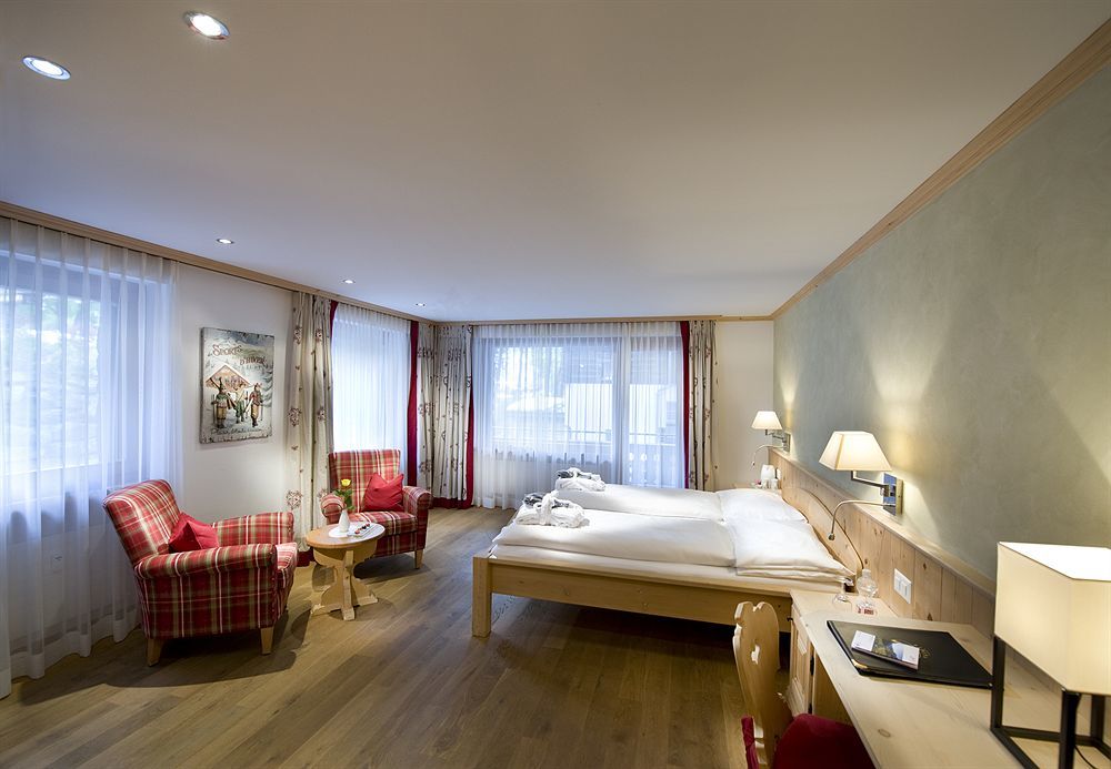 Hotel Alpina Клостерс Екстер'єр фото