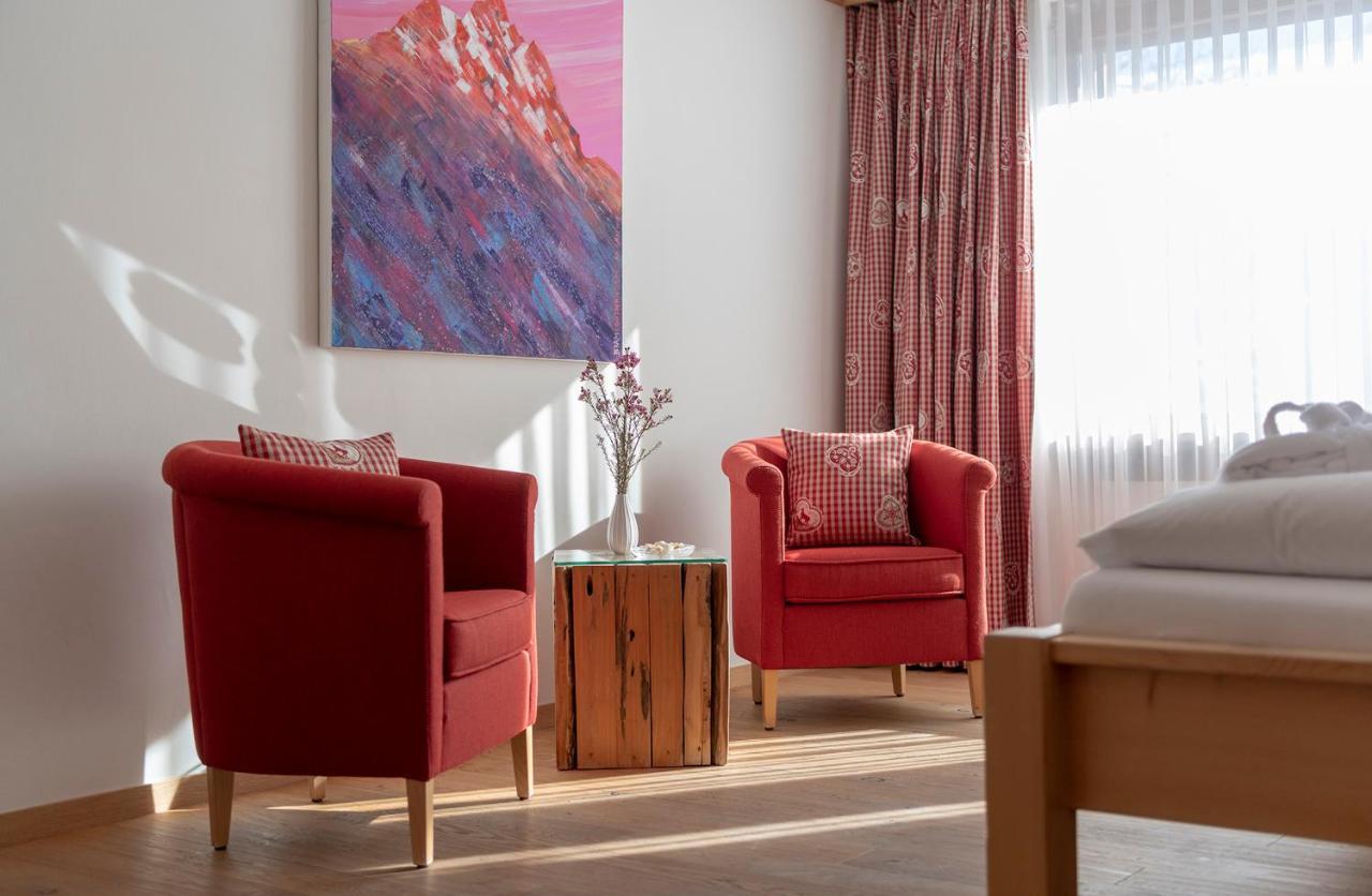 Hotel Alpina Клостерс Екстер'єр фото